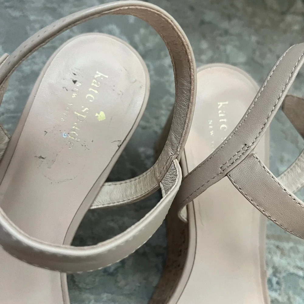 Kate Spade Tomas Nude Beige Ruffle Leather Cork Wedge Sandals 9.5M Preppy